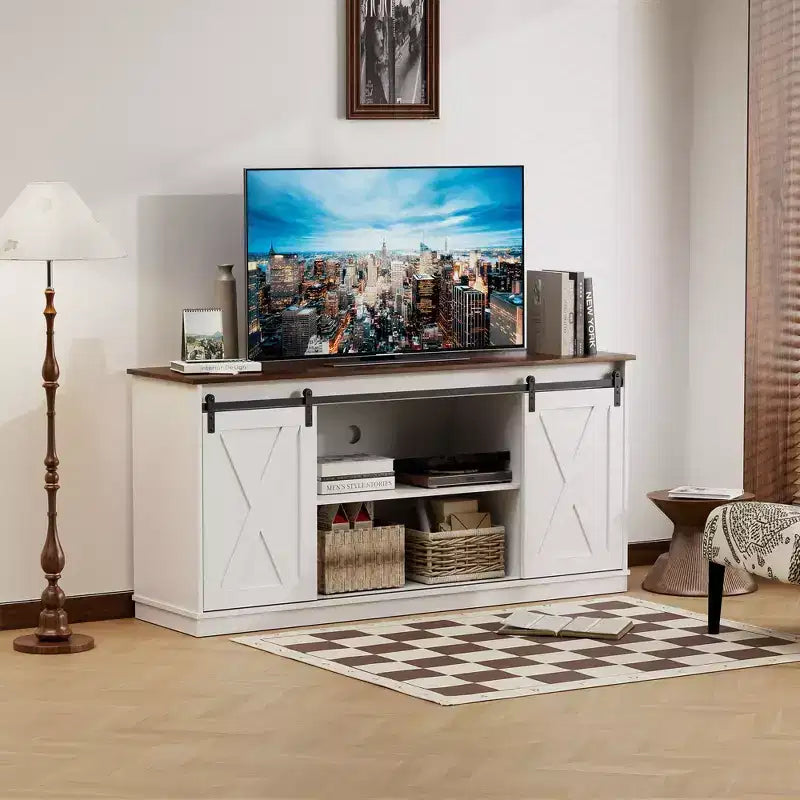 Meuble TV pour téléviseur 65 pouces avec portes coulissantes façon grange, rangements et étagères ouvertes, console de salon