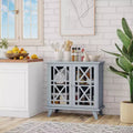 Bahut en bois accentué avec portes persiennes et base surélevée, gris